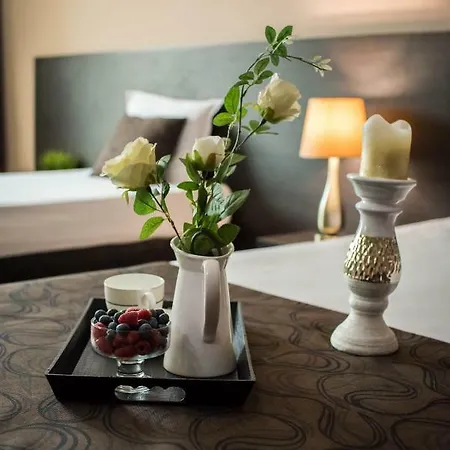 Plaza Hotel 3*